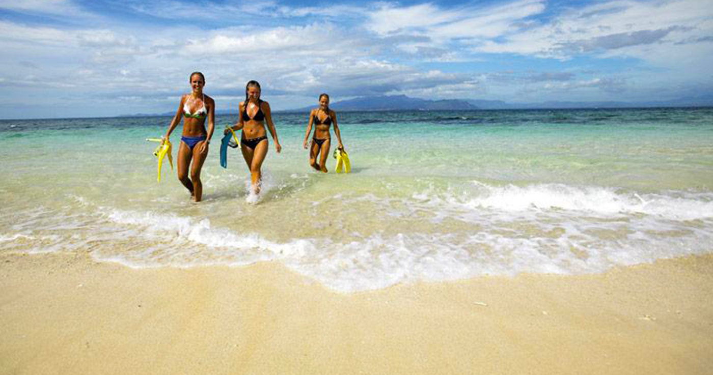 awesome adventures fiji coconut cruiser island hopping package backpacker