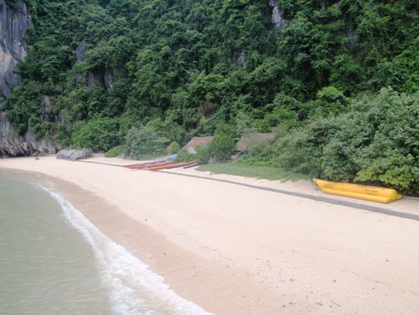 Private beach ha long bay hanoi backpackers tour private beach ha long bay