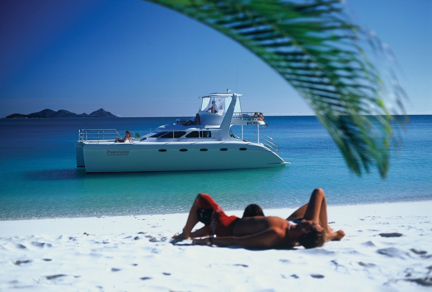 powerplay whitsundays sailing adventure catamaran airlie beach australia