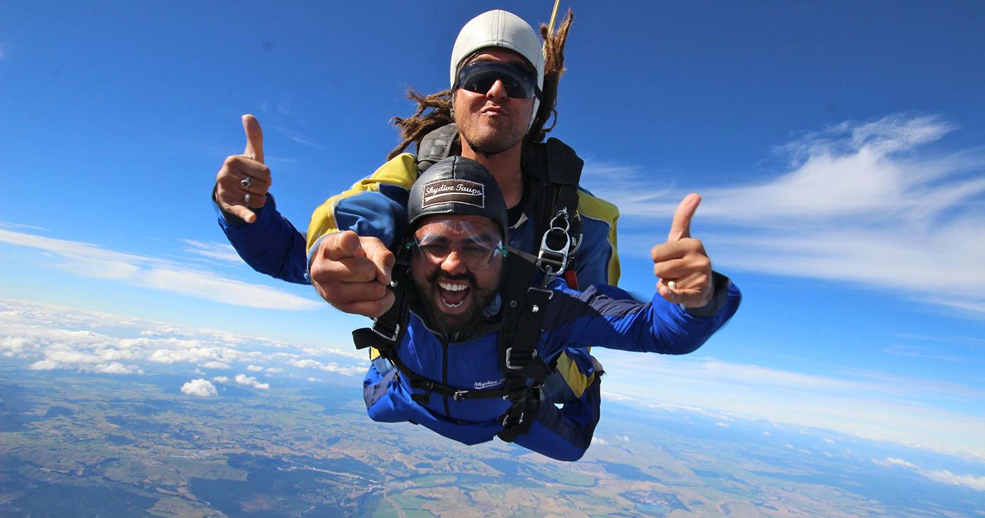 skydive taupo tandem new zealand north island backpacker
