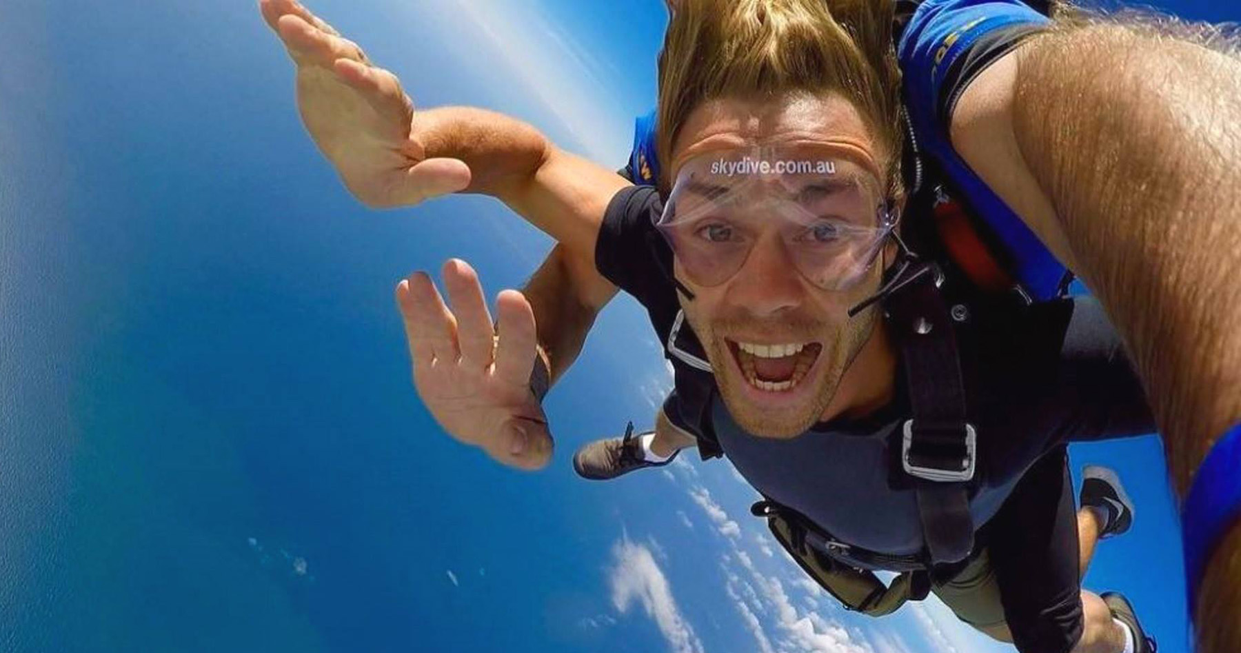 skydive airlie beach whitsunday islands australia