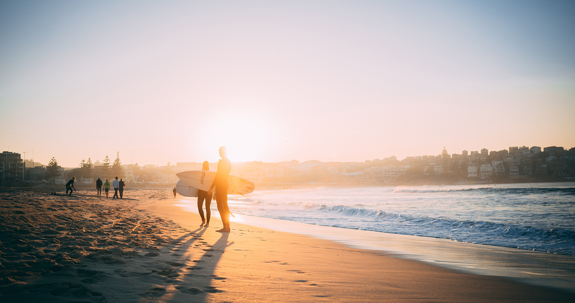 stray australia byron bay cairns kat pass hop on hop off bus freestyle network east coast tour oz