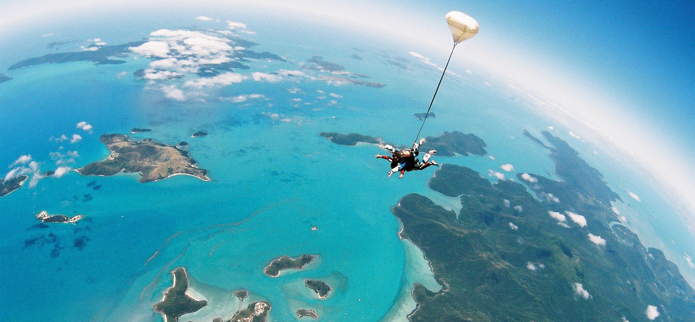 tandem skydive airlie beach whitsundays australia 14000 feet