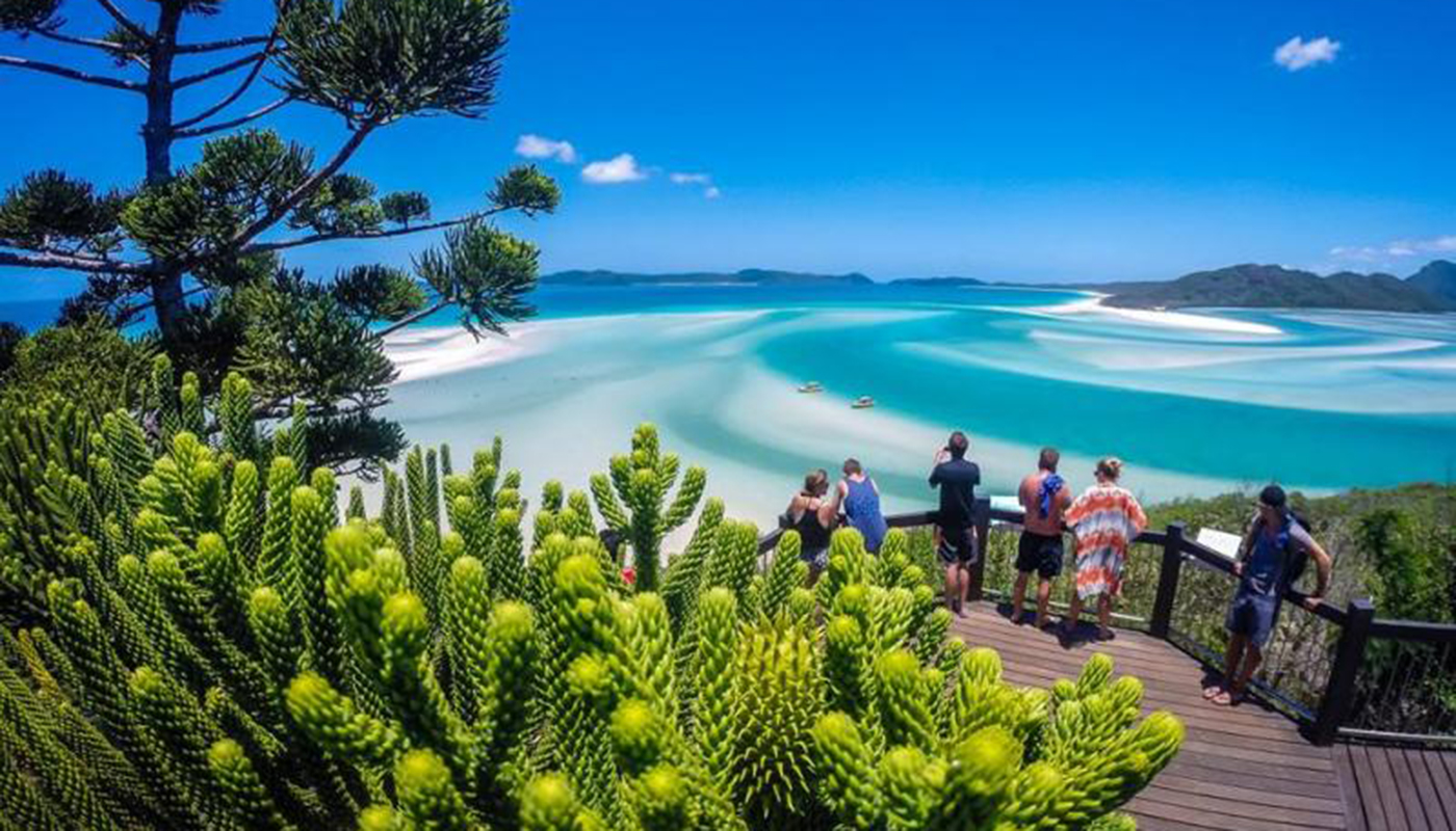 whitsunday islands day trip ocean rafting airlie beach australia east coast